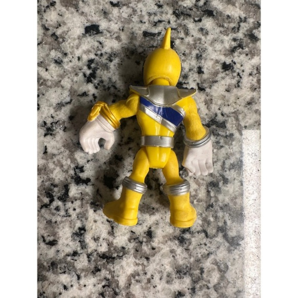 Playskool  Power Rangers Yellow‎ Ranger Action Figure Toy - Picture 4 of 6
